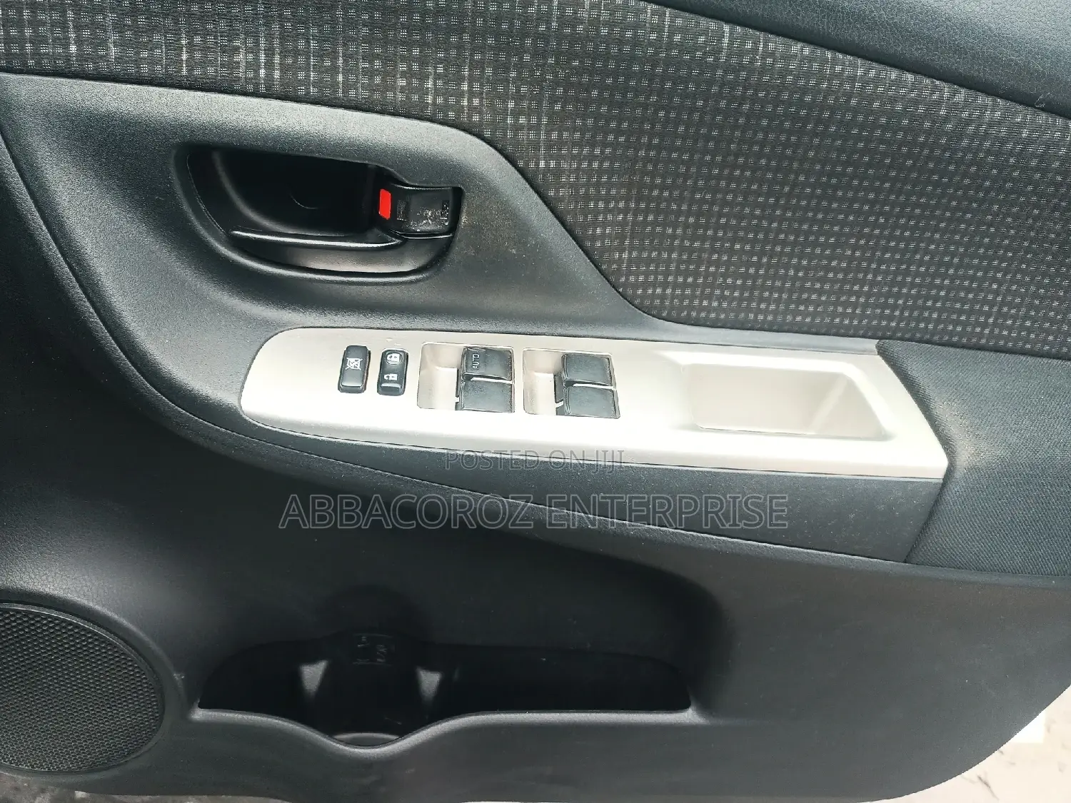 Toyota Vitz 2016 White