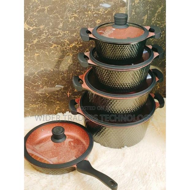 TC Heavy Duty Granite Sufurias - main view