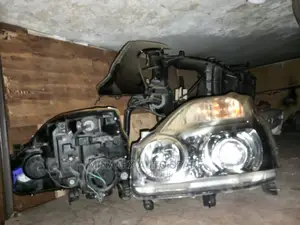 Xtrail NT31 (Grill-Side Drop) Zenon Headlights