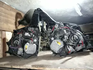 Headlights Voxy 2012 Model (With Curve) Zenon Headlights