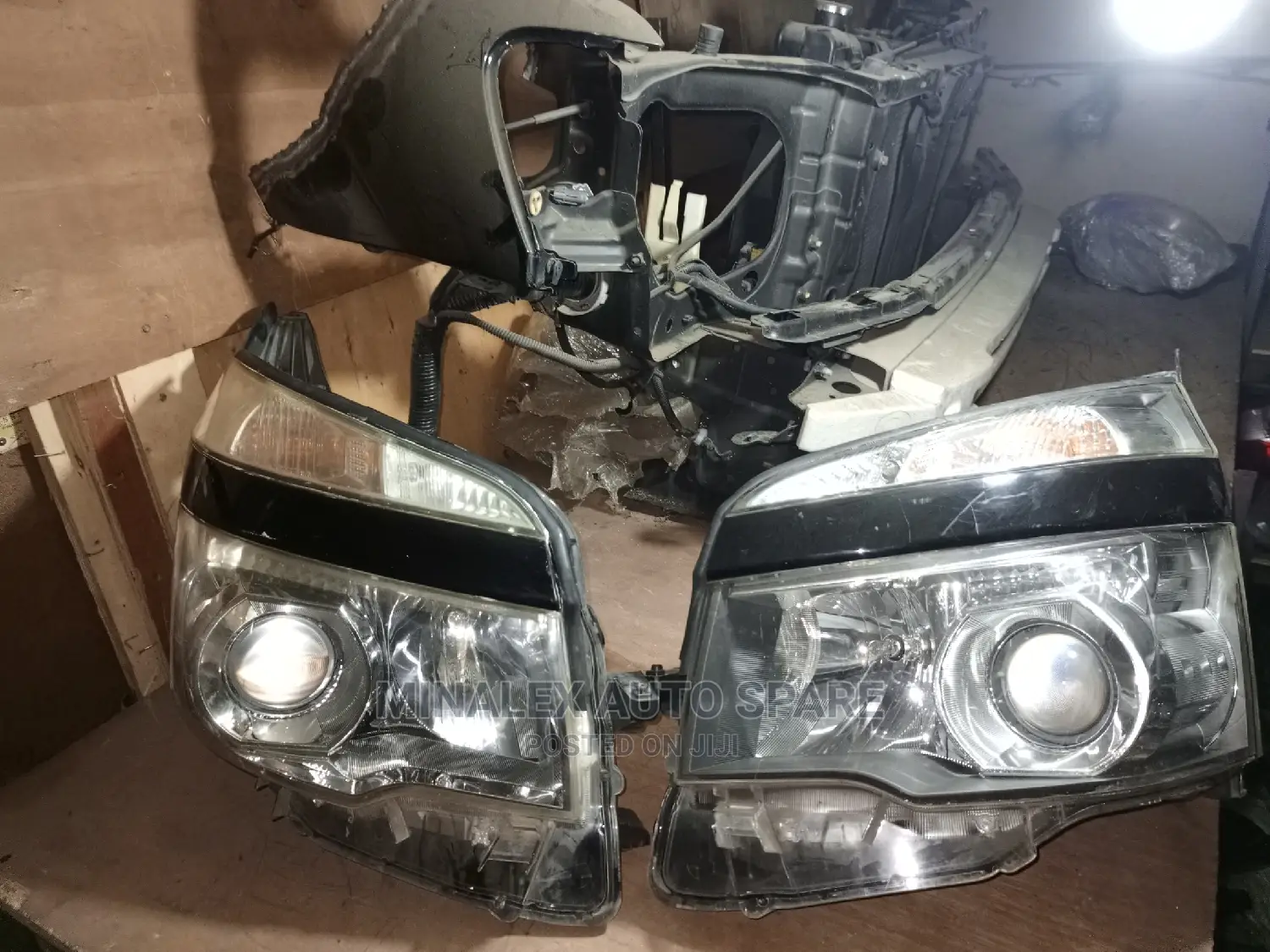 Headlights Voxy 2012 Model (With Curve) Zenon Headlights