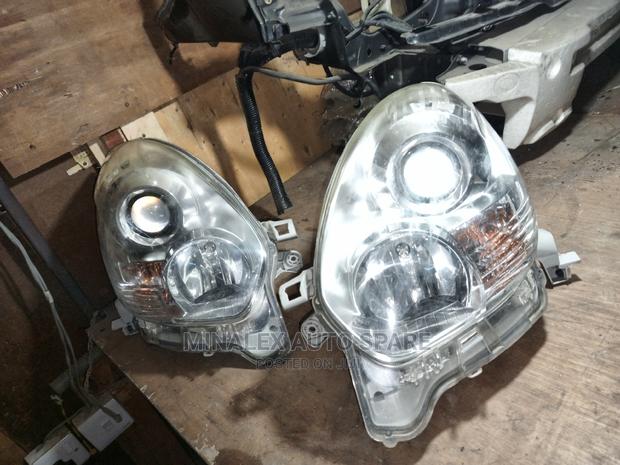 Toyota Passo 2012 Model Nonzenon Headlights