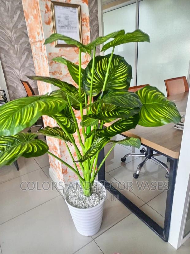 Plants Artificial 1.6m With Vase and Pebble Stones
