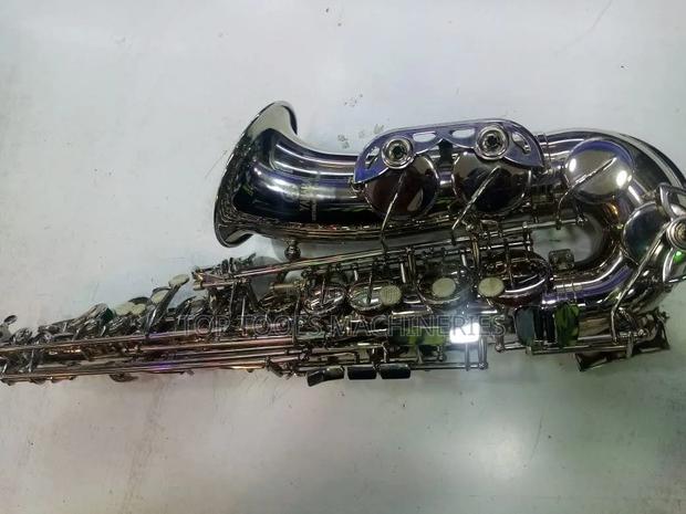 Alto Saxophone - main view