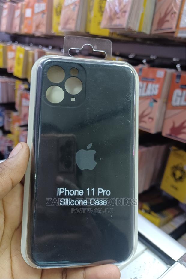 iPhone 11 Pro Silicon Case Cover - thumbnail 2
