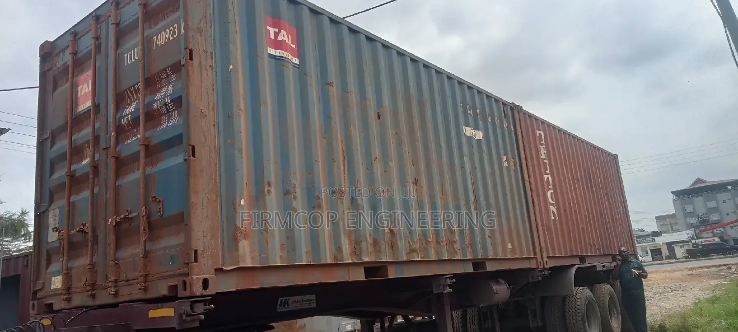 20ft Shipping Containers - Cargo Worthy