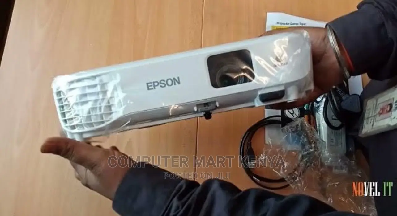 Epson Projector 3600 Lumens