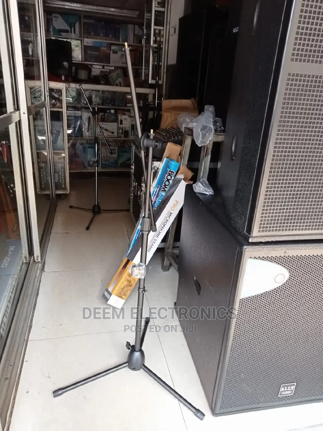 Microphone Stand 70b-Black