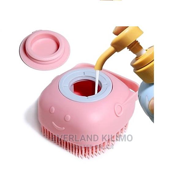 Pet Bath Brush Shampoo - main view