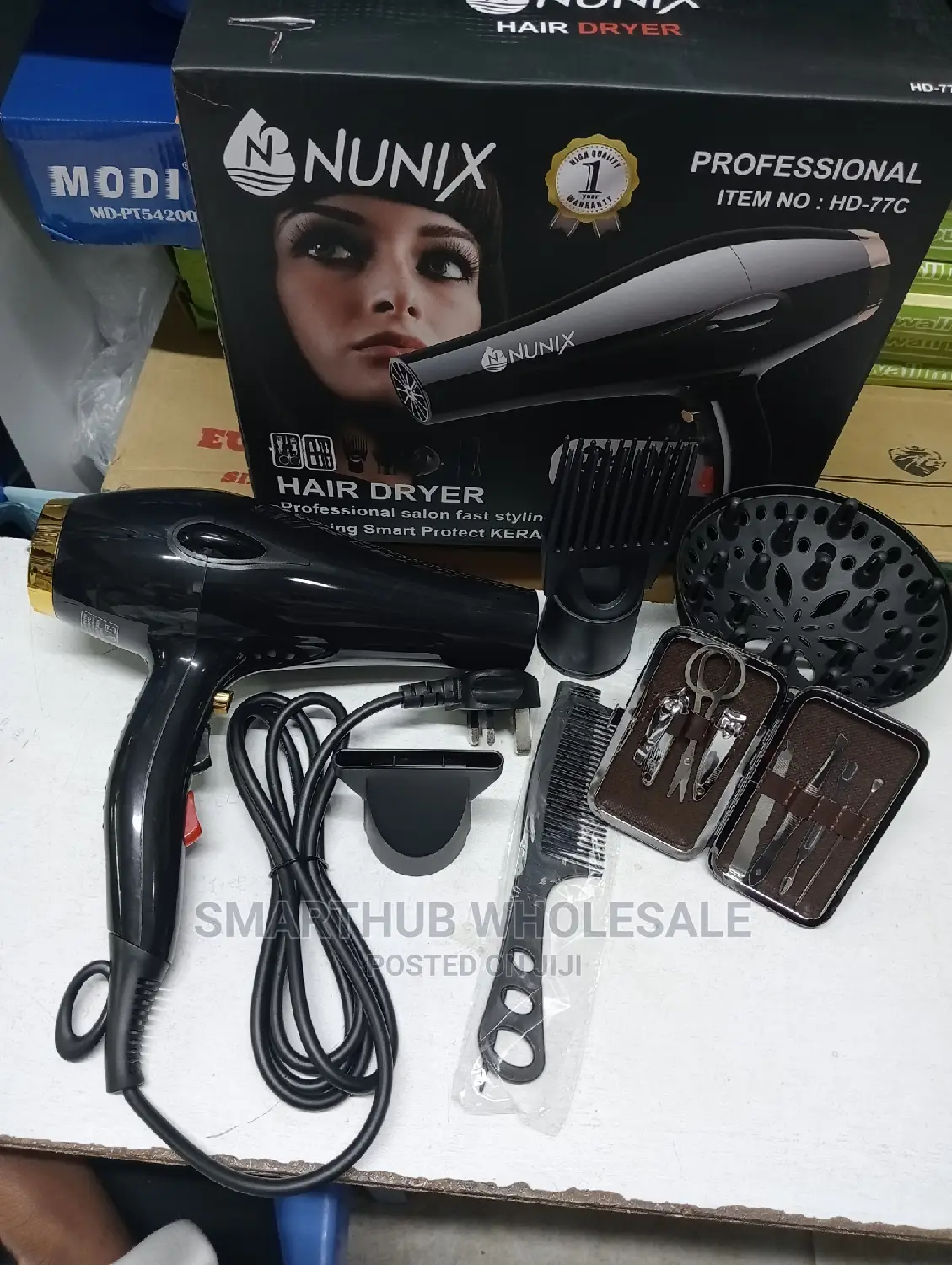 Nunix Brodry Hairdryer Red