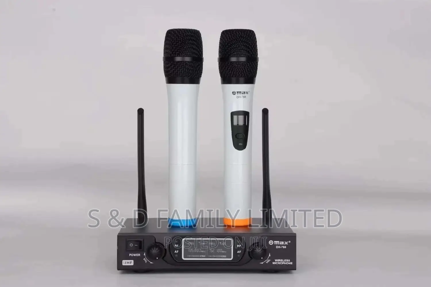 Max 766 White Wireless Microphone