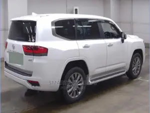 New Toyota Land Cruiser 2023 Pearl