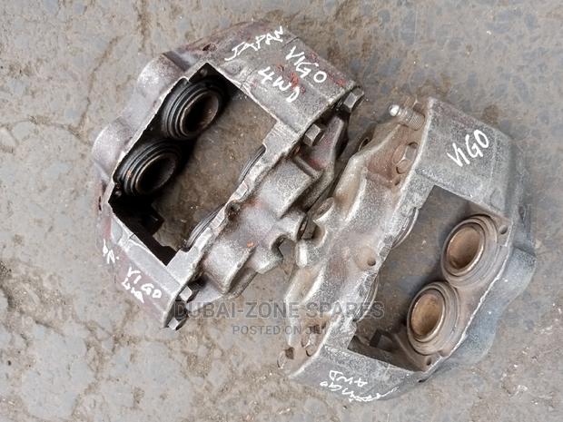 Front Brake Calipers Hilux Vigo Japan D-4d Available. - main view