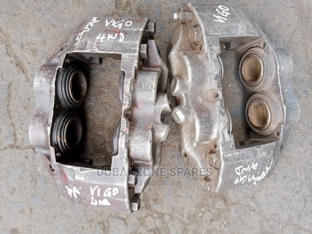 Front Brake Calipers Hilux Vigo Japan D-4d Available. - thumbnail 3