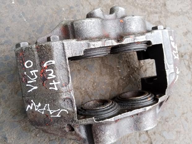 Front Brake Calipers Hilux Vigo Japan D-4d Available. - thumbnail 6