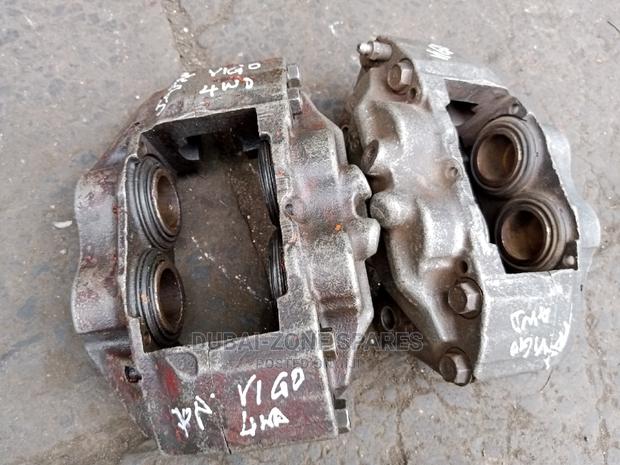 Front Brake Calipers Hilux Vigo Japan D-4d Available. - thumbnail 8