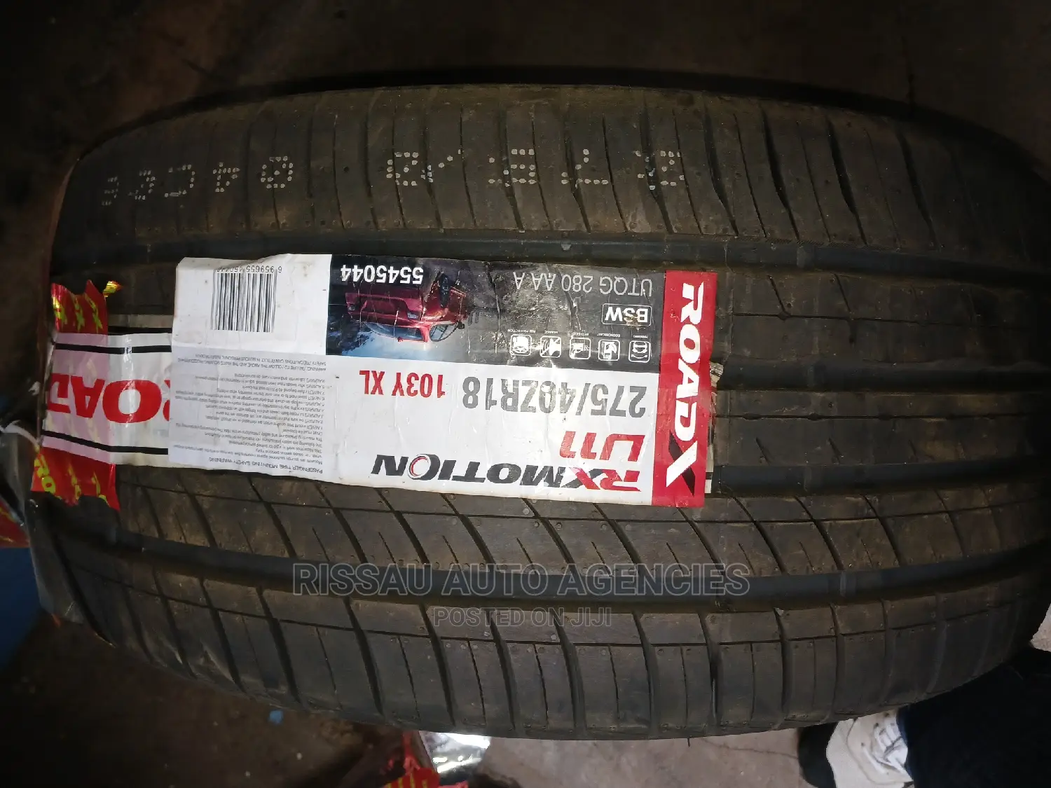 275/40 R 18 Roadx Tyres Made N China