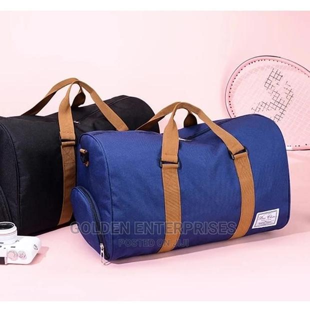 Canvas Travelling Bag With Shoe Compartment - thumbnail 3