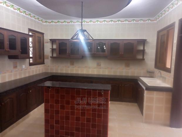 4bdrm Bungalow in Kizingo for rent - main view