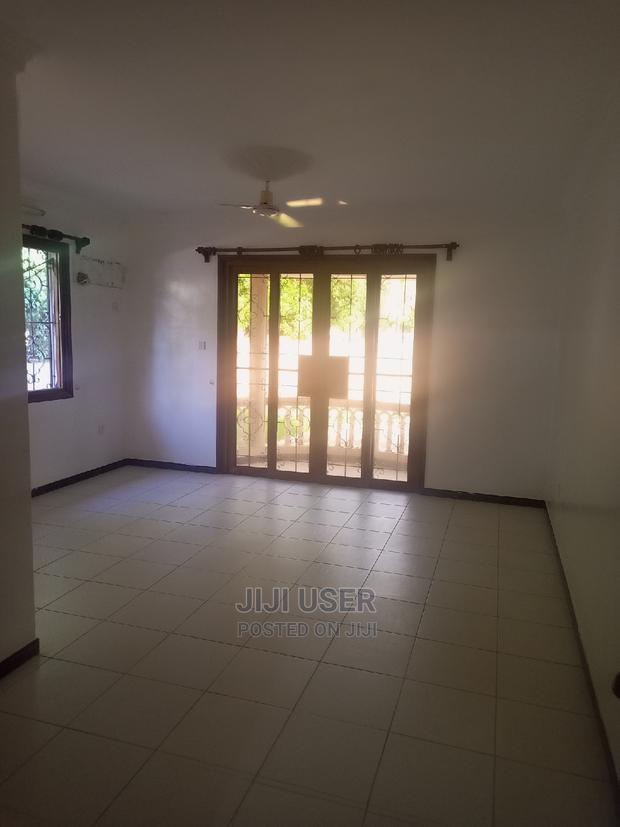 4bdrm Bungalow in Kizingo for rent - thumbnail 11