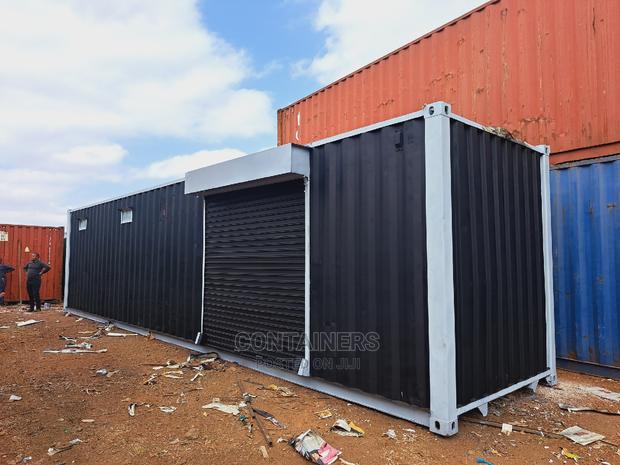 Containers and Container Structures