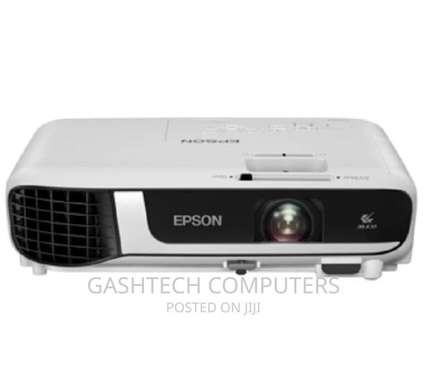Epson Projectors, W 51 - main view
