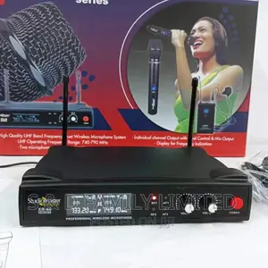 XR-40 Studiomaster Wireless Microphone