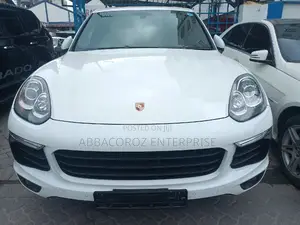 Porsche Cayenne 2016 White