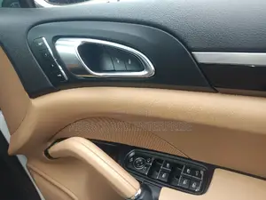 Porsche Cayenne 2016 White