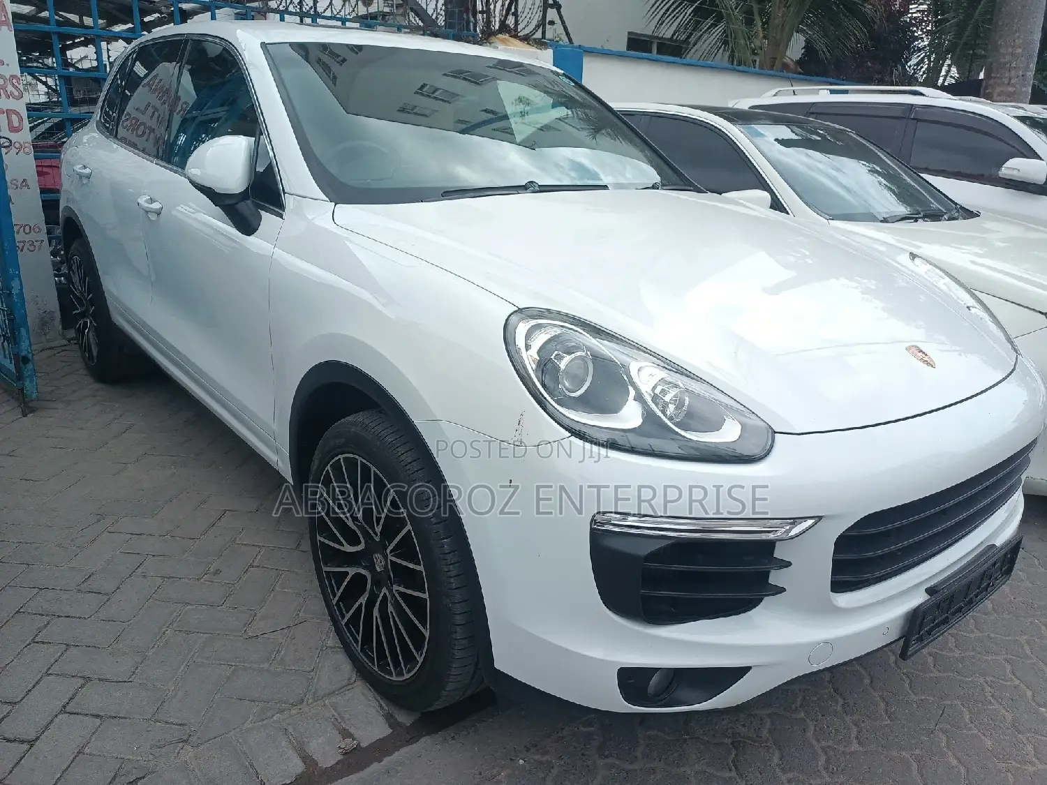 Porsche Cayenne 2016 White