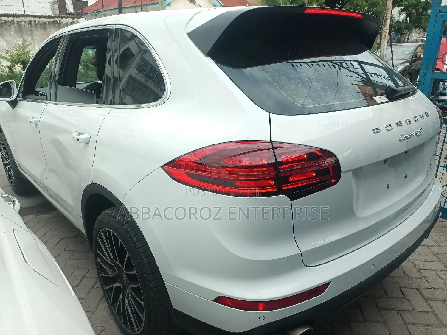 Porsche Cayenne 2016 White