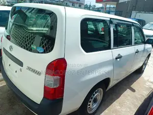 Toyota Succeed SV Premium 2016 White