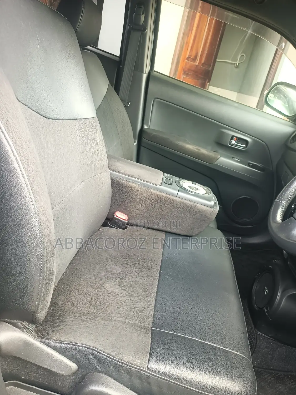 Toyota bB 2016 Black