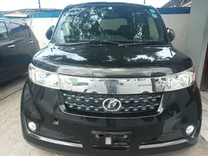 Toyota bB 2016 Black