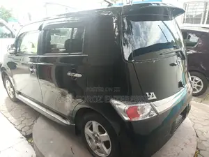 Toyota bB 2016 Black