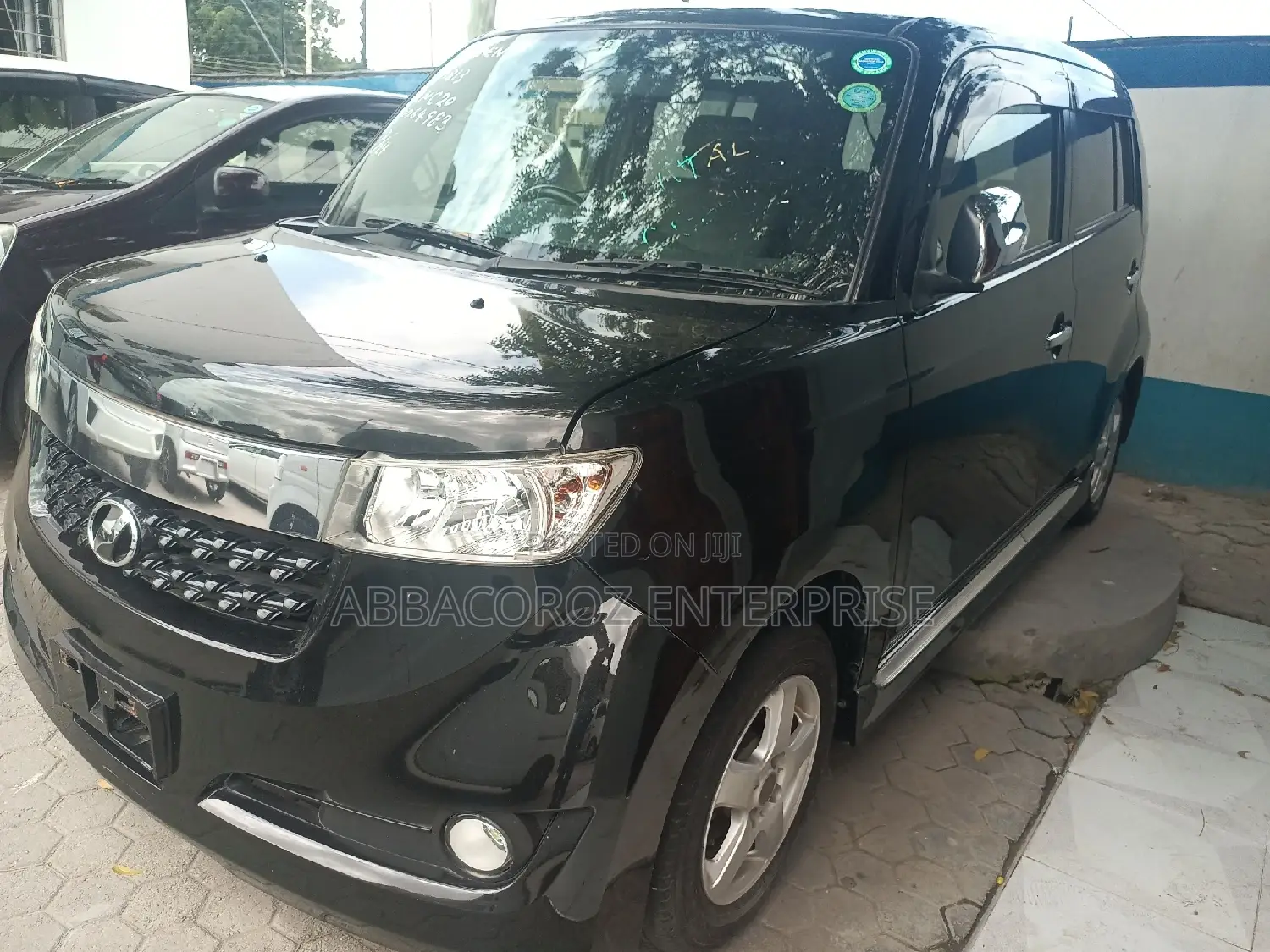 Toyota bB 2016 Black