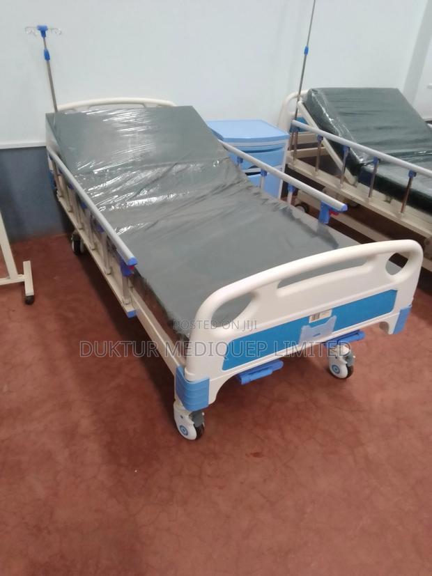 Two/Double Crank Manual Hospital Bed With Macintosh Mattress