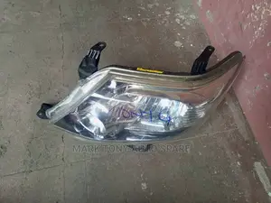 Fortuner 2011 Head Light Zenon