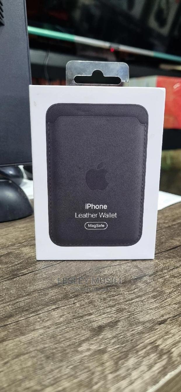 Apple Leather Wallet With Magsafe (For iPhone) - thumbnail 2