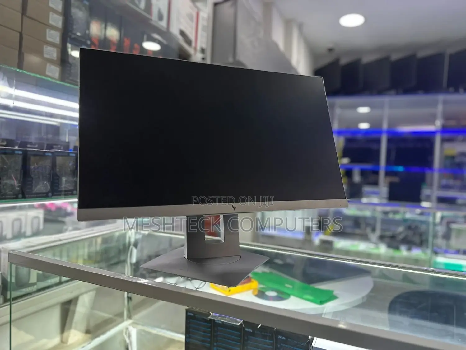 HP 27 Inches Super Clean Edge to Edge Monitor