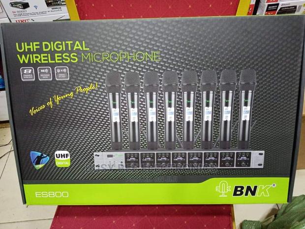 Es 800 BNK Wireless Microphone - main view