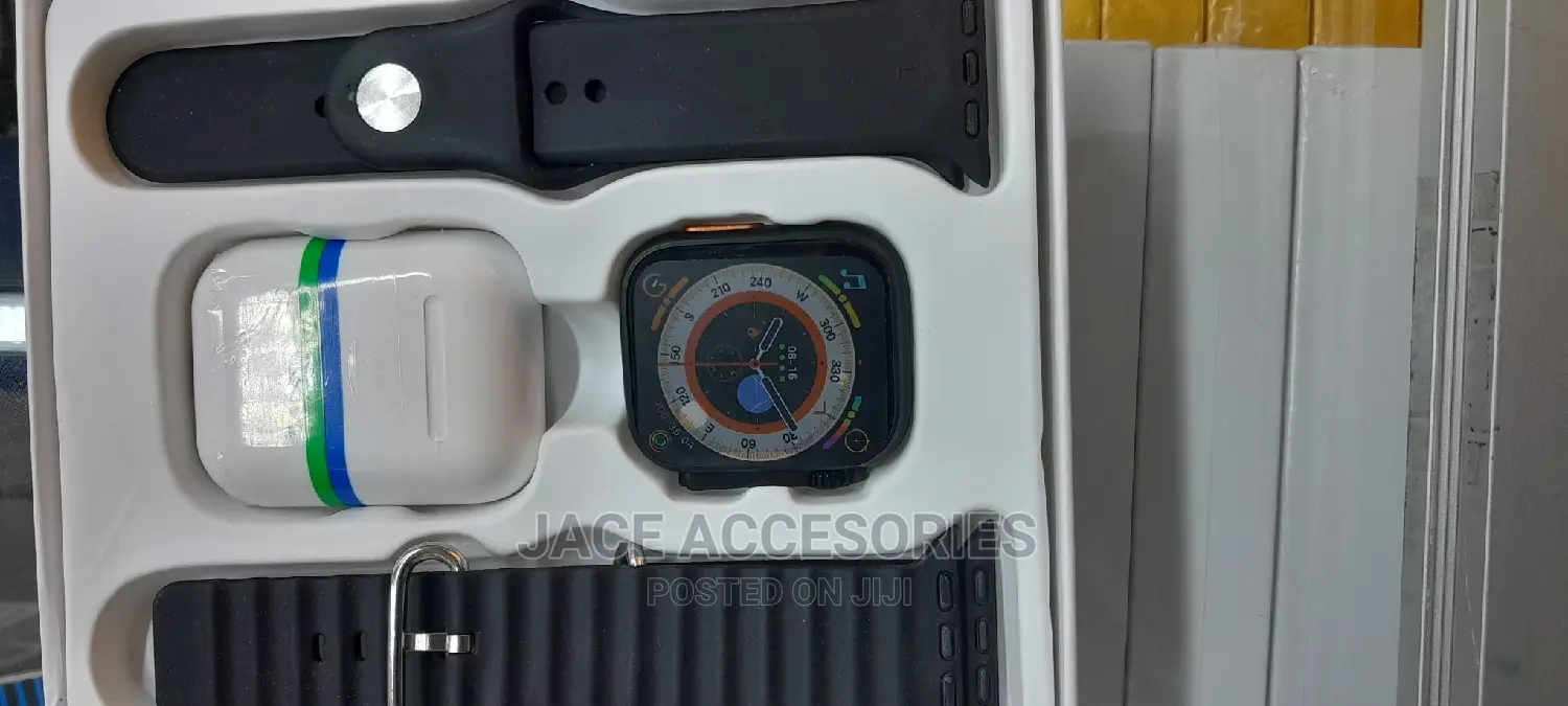 I8 Ultra Smartwatch With Earpods