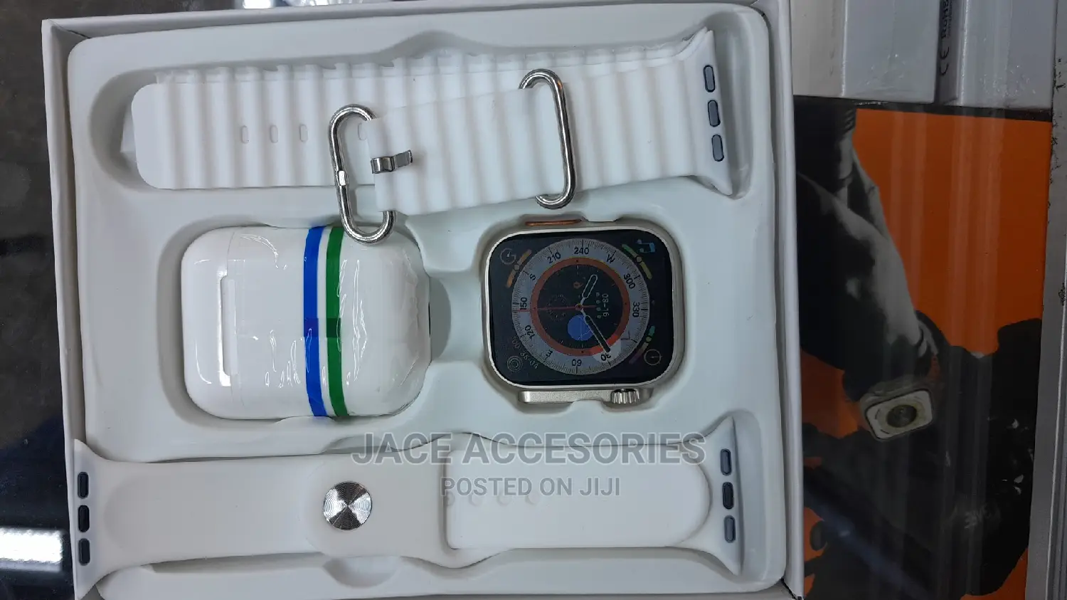 I8 Ultra Smartwatch With Earpods