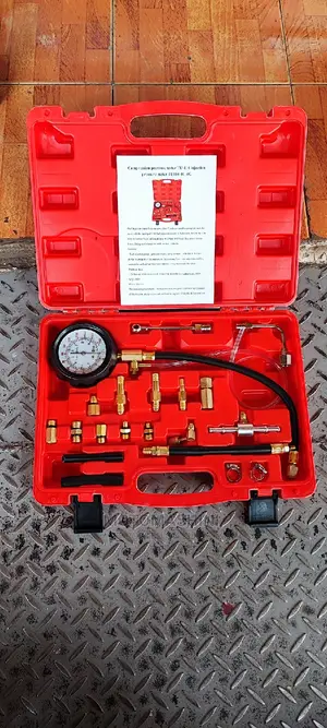 20 Piece Kit Vehicle Fuel Injection Pressure Tester Tu-114