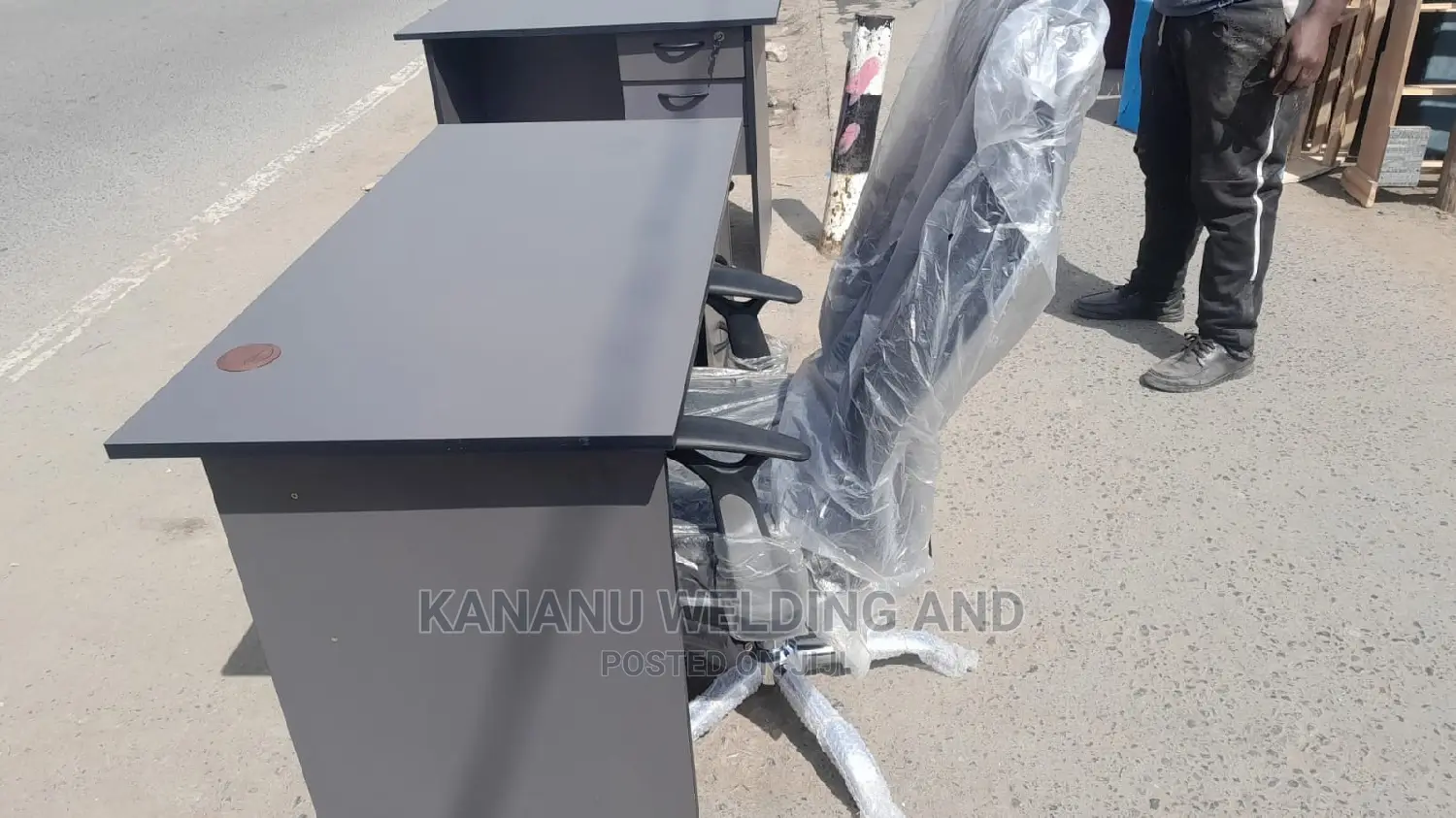 Office Desk +Chair