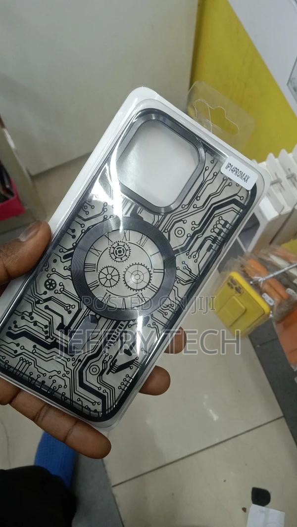 iPhone 14 Pro Max Mechanical Gear Gold Plated Magnetic Mags - thumbnail 2