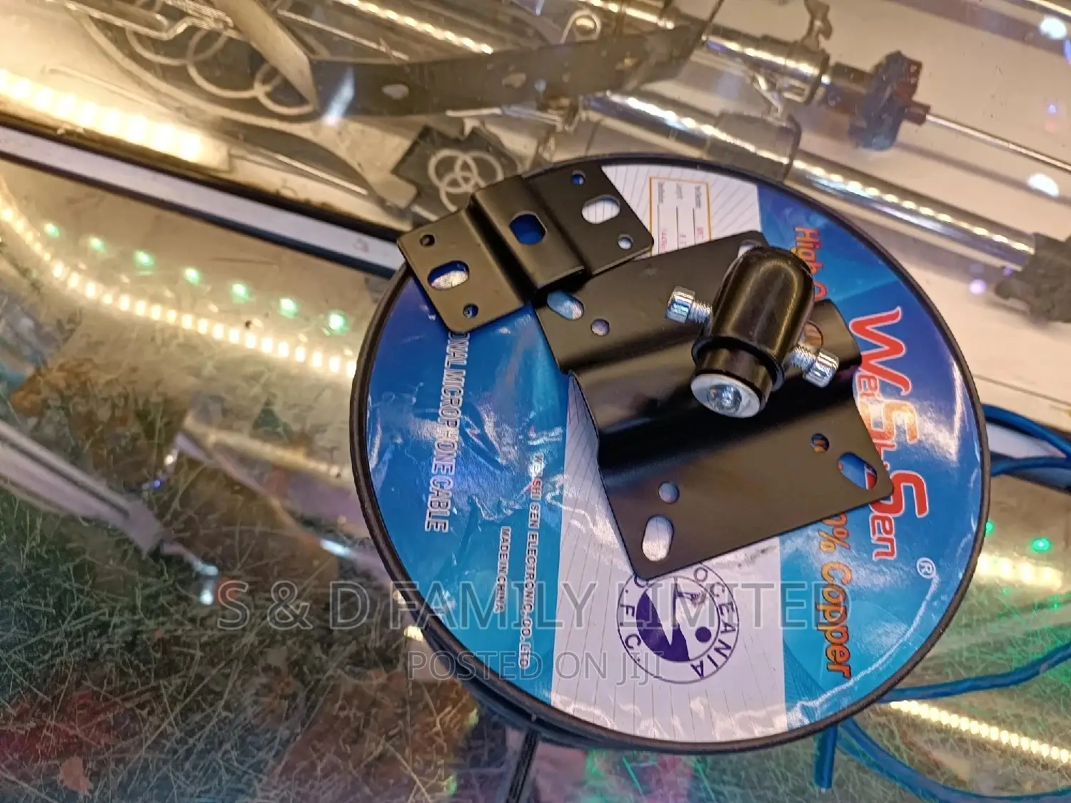 Adjustable Wall Mounts for Column Speakers