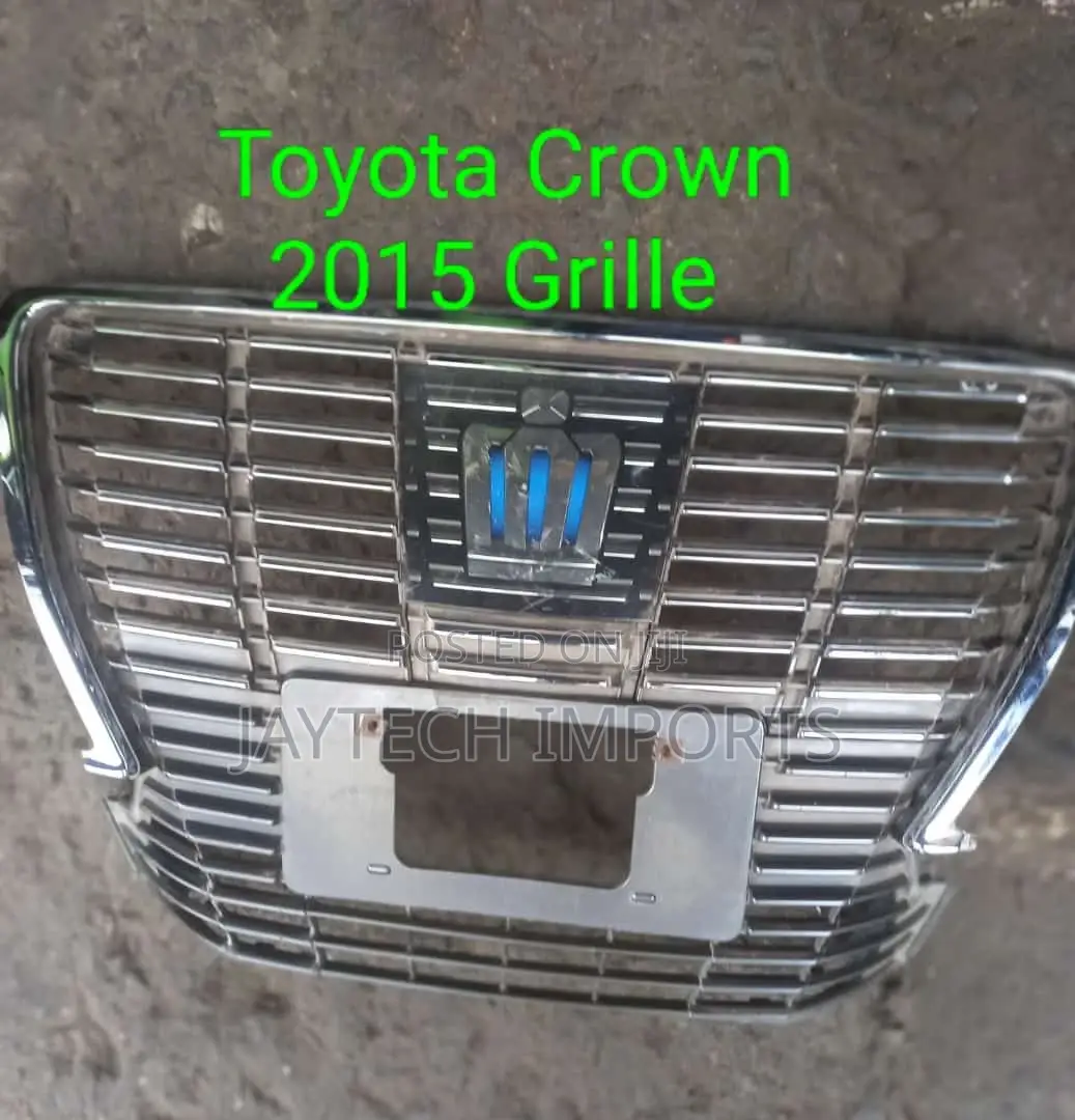 Toyota Crown 2015