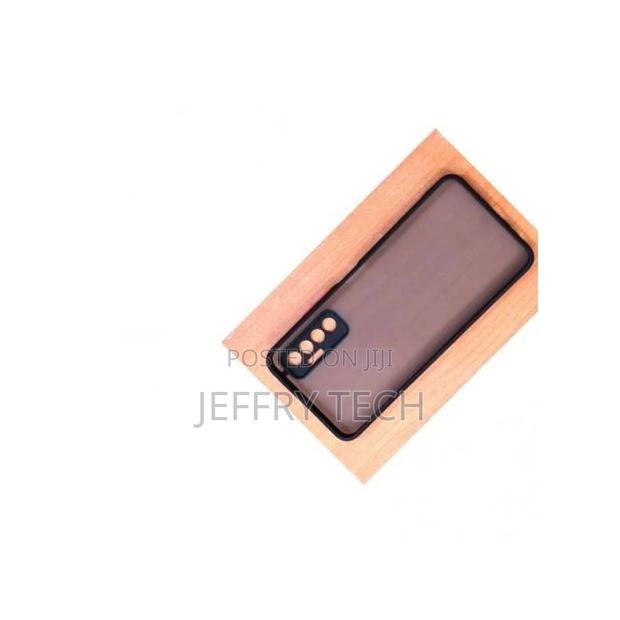 Tecno Camon 17p Back Cover - Black - thumbnail 3