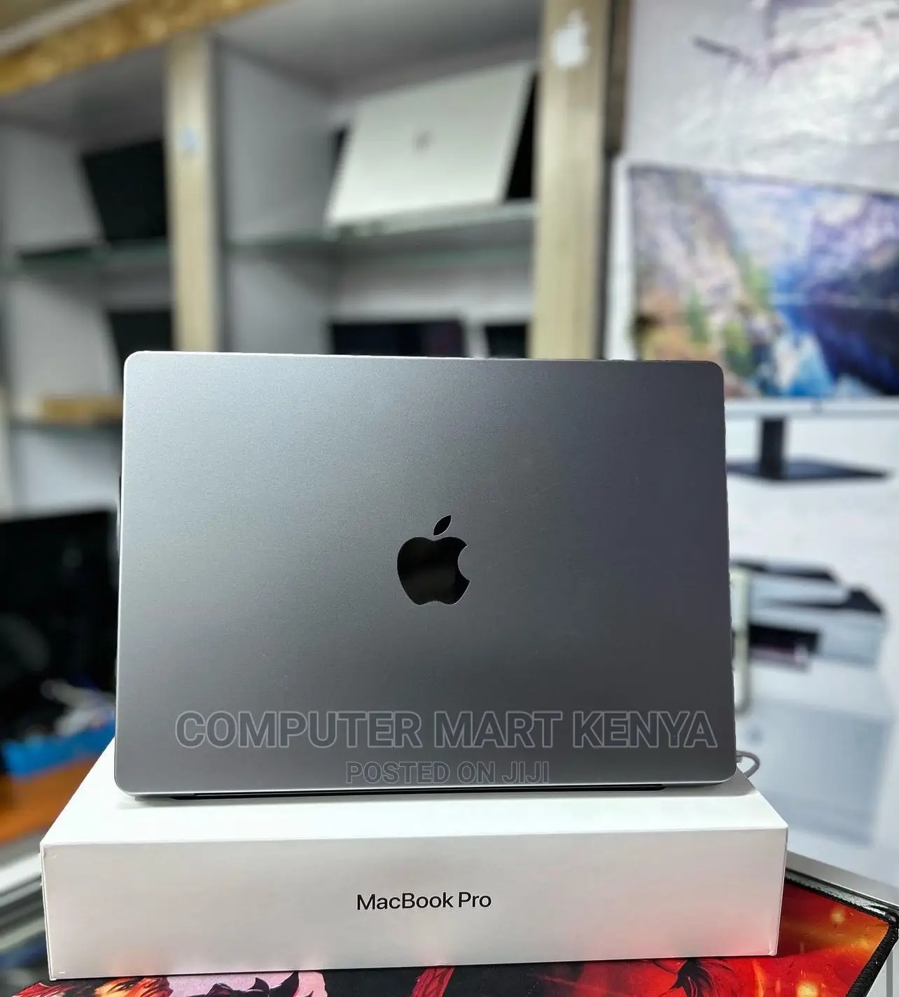 New Laptop Apple MacBook Pro M1 16GB Apple M1 Pro SSD 512GB